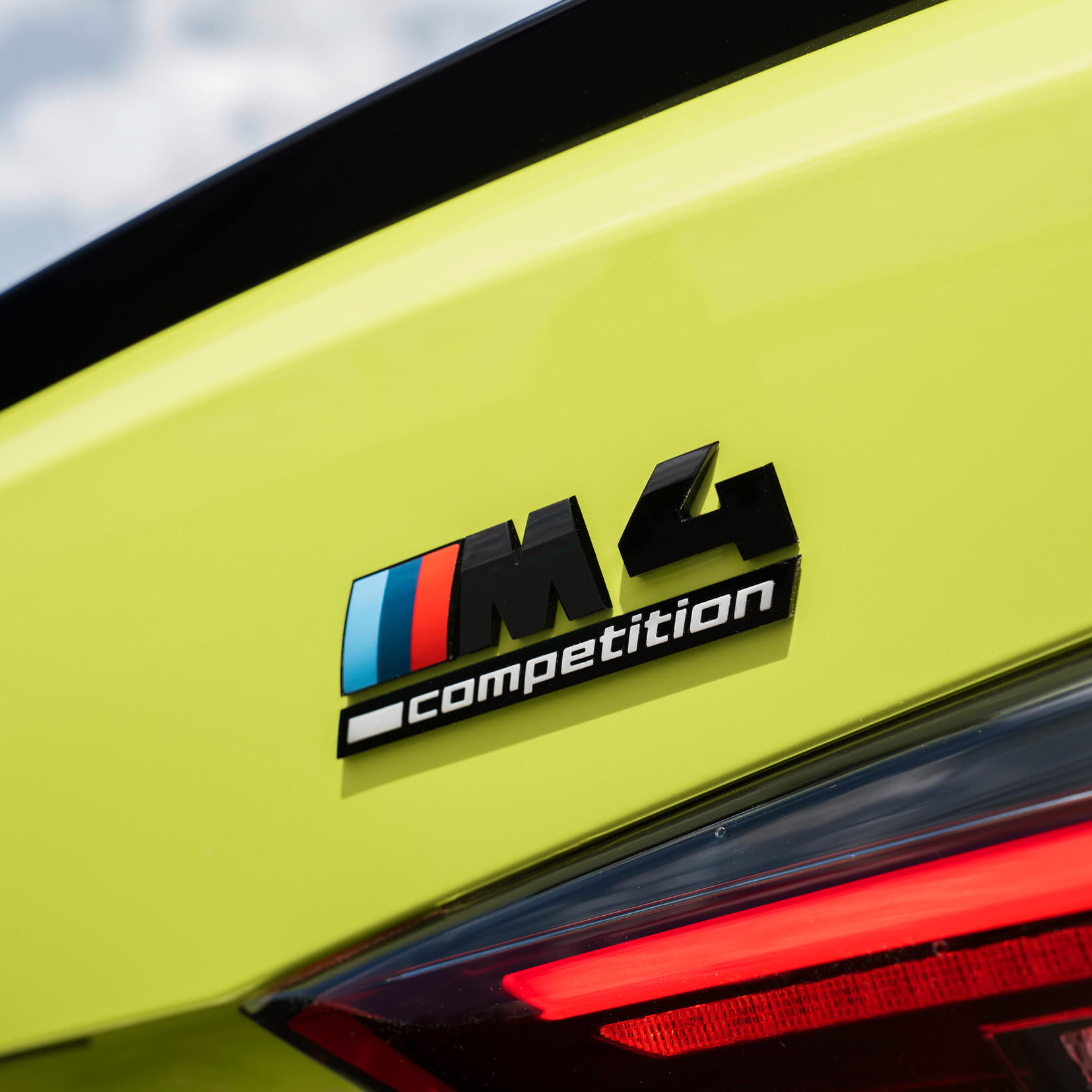 P90399264_highRes_the-new-bmw-m4-compe